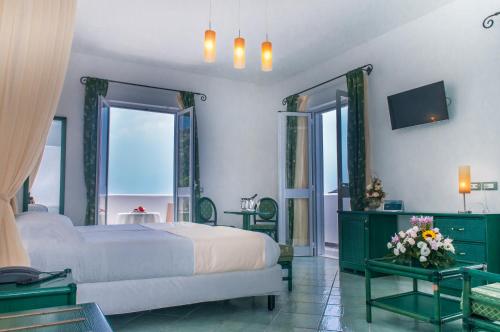 Junior suite with Sea View and New Year Dinner included