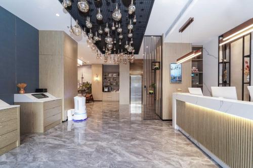 Lobby, 唯庭酒店上海人民广场地铁站长征医院店 near Shanghai Natural History Museum (Jing'an)