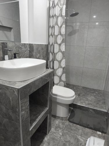 Single Room image 3