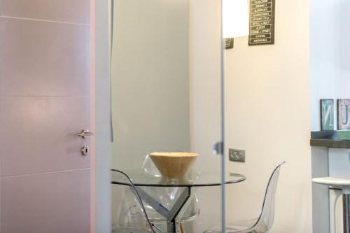 Beautiful 2Bd w/ Private Balcony by Sea N' Rent - image 4