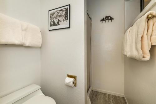 Donner Lake Inn B&B - image 9