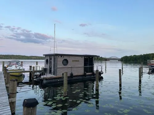 Hausboot Celina in Brandenburg an der Havel, Deutschland