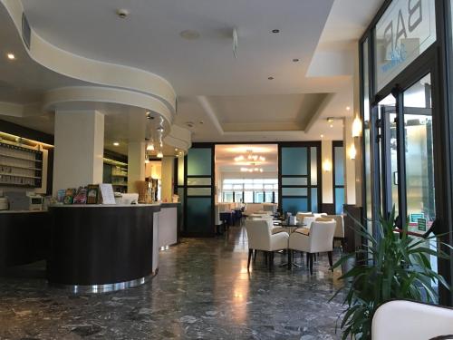 Hotel Bellevue - image 8