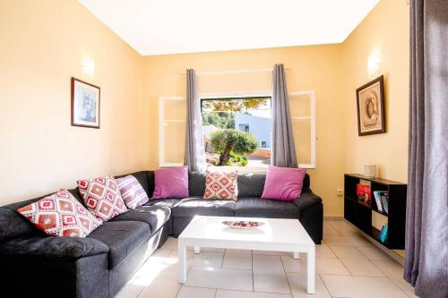 Three-Bedroom Villa image 5