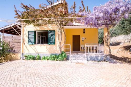 Three-Bedroom Villa image 6