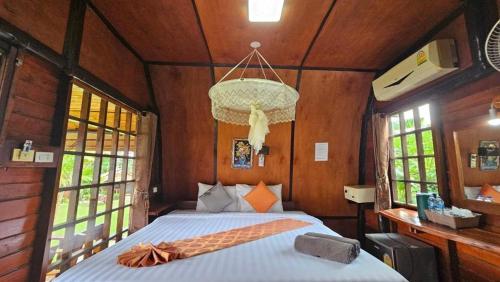 Eden Lanta Bungalow 1