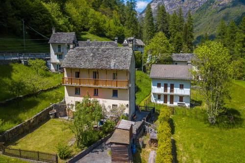 外部景觀, Casa Kaia Verzasca - Happy Rentals in 基拉韋爾扎斯卡