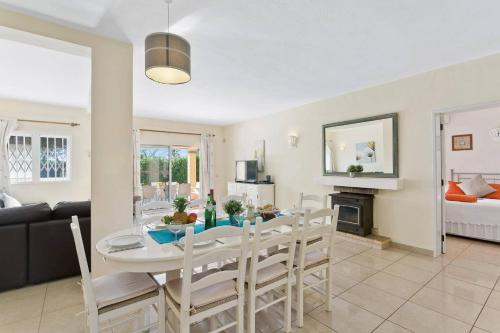 Villa Uma by Villa Plus - main image