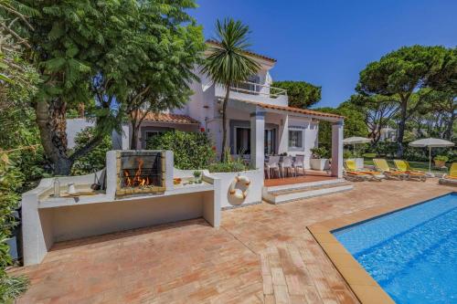 Villa Uma by Villa Plus - image 10