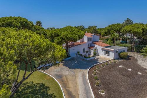 Villa Uma by Villa Plus - image 8