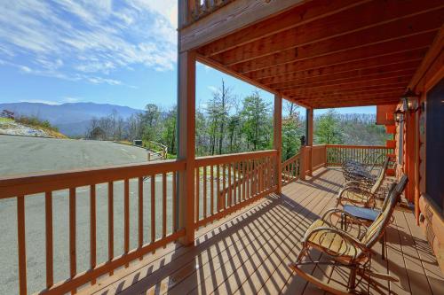 Moonshiners Legacy Holiday home in Gatlinburg, USA