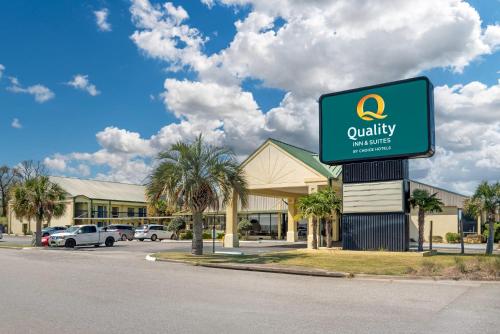 Quality Inn & Suites near Lake Eufaula in Eufaula, USA