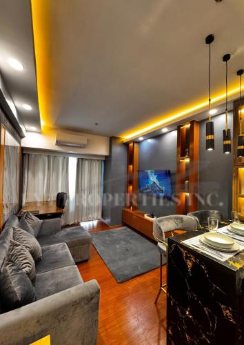 Modern Comfort at MOA Shore 3, Manila
