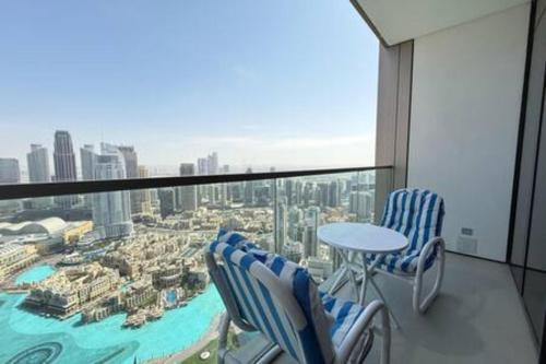 Direct Burj Khalifa Views Next to Dubai Mall - Luxury 2BR Heart of Downtown - Like Home, Dubai (photo 8)