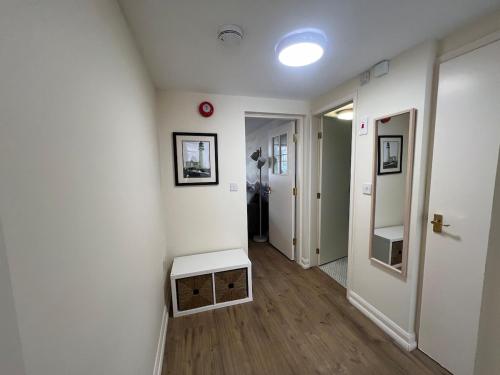 Stylish flat with parking, stones throw to the beach, Filey (foto 6)