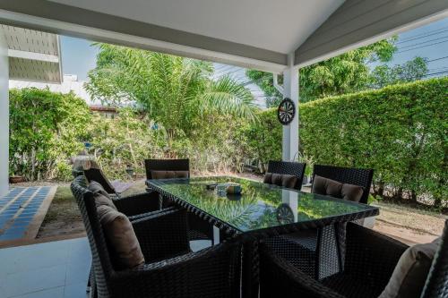 Flora 2 Bedroom House,Near Naiharn - Rawai Beach - 평면도