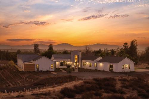 Vintners Village California-Chic Wine Estate