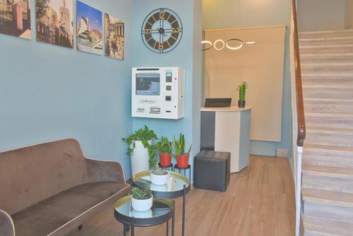 Dormavalencia Hostel Regne - image 9