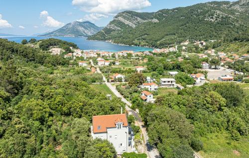 Stunning Apartment In Zuljana - Žuljana