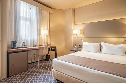 Comfort King Room image 5