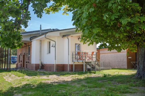 Ferienwohnung Alter Bahnhof in Kröslin, Deutschland