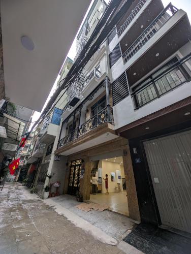 Era Apartment Nguyen Khanh Toan