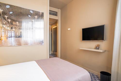 Comfort Single Room image 3