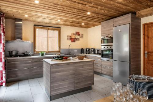 Kitchen, Chalet Snow Mountain in Le Bettaix