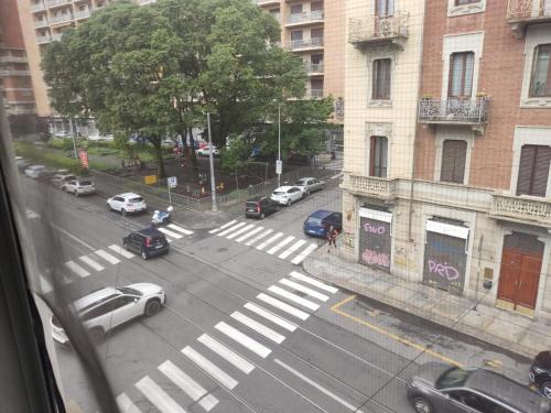  Apartment near Metro in Turin