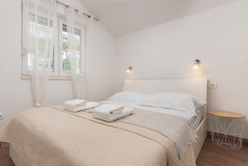 Holiday house Kristina with heated Pool, 10pax