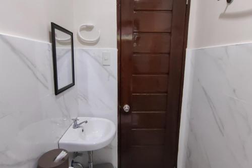 Double Room image 10