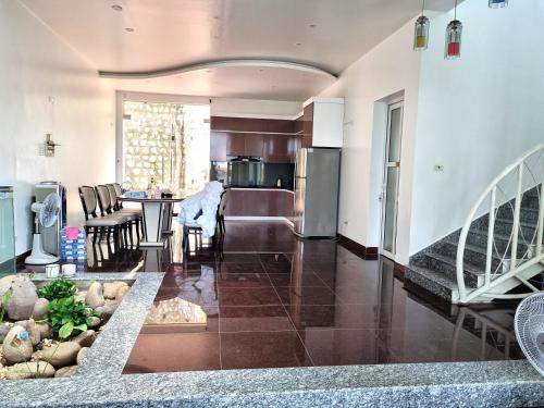 Top Hill Halong Homestay in Hạ Long