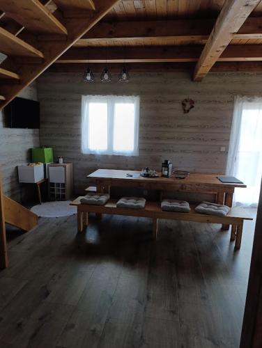 Chaty u rybníka (Chaty u rybnika) in Nove Veseli