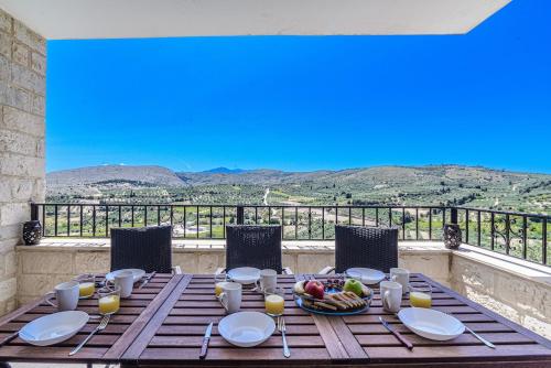 Aurora Stone Villa With Private Pool in Episkopi