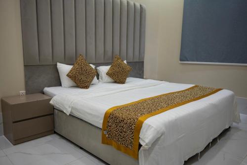 شقق أهلين فايف الفندقية المخدومة (Ahlin Five Serviced Apartments) in اليرموك