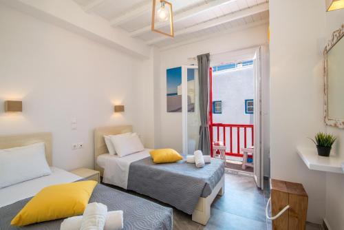 Double or Twin Room image 3