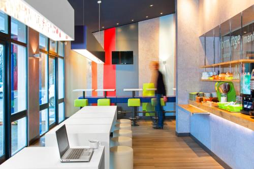 Exterior view of ibis budget Marne la Vallee Bry sur Marne