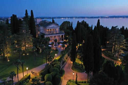  Villa Cortine Palace Relais Chateaux in Sirmione