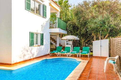 Three-Bedroom Villa image 8