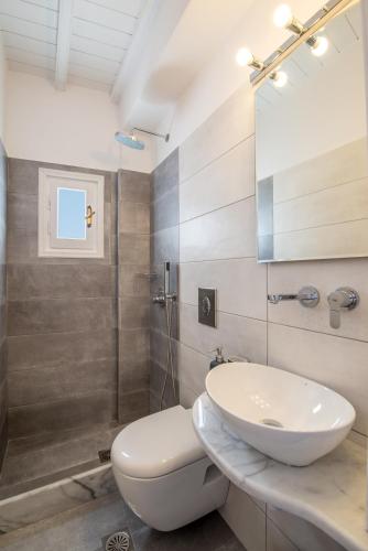 Orpheas Rooms - image 11