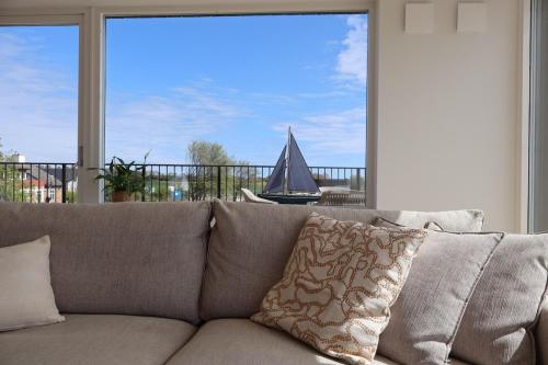 Penthouse over the harbour near Thulins Conditori I Skillinge