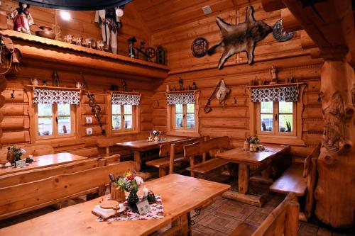 Restoran, Zbojnicky penzion in Oravsky Biely Potok