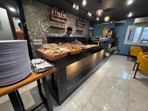 Royal Garden Hotel & Restaurant near Ibu Tulun mecset