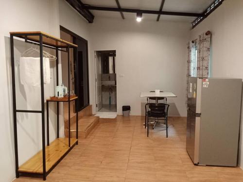 수랏타니 โรงแรมควีนส์ (Queen) 4성급 호텔 외관