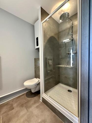 Душ, Studio 63 Rénové et Équipé - Nancy Brabois proche CHRU,CESI,FAC (Studio 63 Renove et Equipe - Nancy Brabois proche CHRU,CESI,FAC) in Вандьовр-ле-Нансі