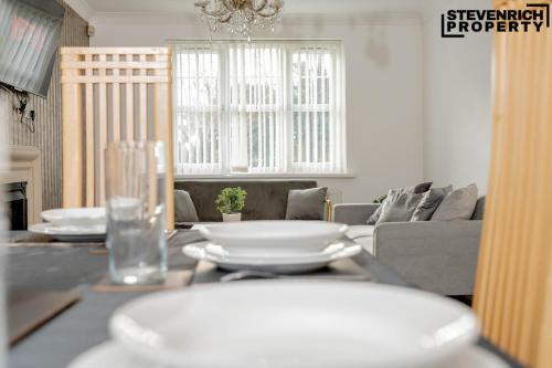 Удобства, Large Spacious Home Parking 5 Bedrooms 9 Guests in Featherstone