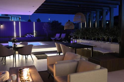 Luxury Villa with Heated Pool & Sea View Your Private Paradise on the Norwegian Coast in Dvergsnes