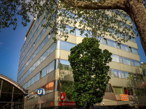 Simm's Hotel - cityhotel next to Metro U3, Wiedeń
