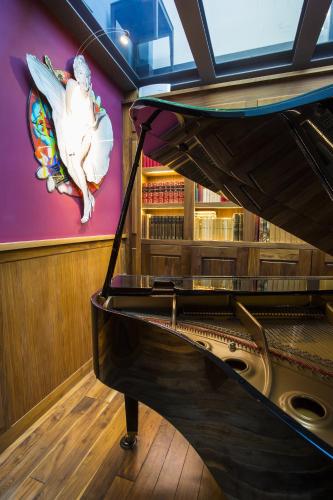 BEST WESTERN PLUS CANNES RIVIERA & SPA - image 2