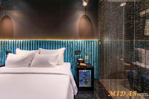 Standard Double Room image 1